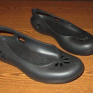 CROCS Taylor Slingback Sandals Woman's Size 10W - New without Tags!
